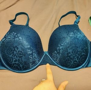 Secret Treasures Women's Back Smoothing Lace Push Up Bra